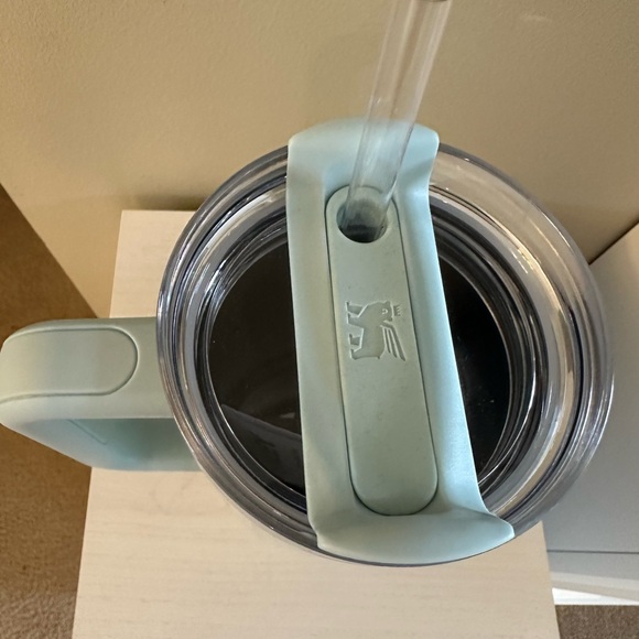 Stanley Quencher H2.0 Tumbler - Blueberry Milk 30 oz - Picture 6 of 6